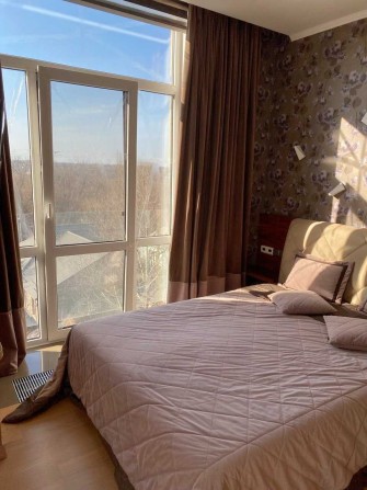 Продам 4-к квартиру в клубному будинку, вул. А. Горський 104, Робоча - фото 1