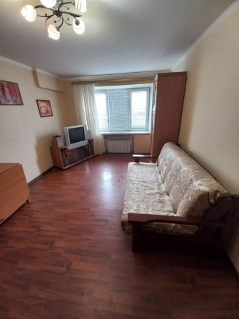 Продам 2х комнатную квартиру - фото 1