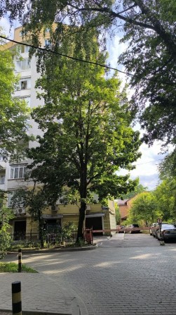 Простора квартира в новобудові з сауною - фото 1