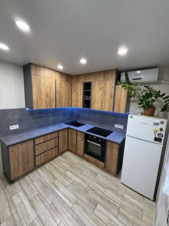 Продам 2к квартиру Тополь-2. Капитальный ремонт!!! Заходи и живи!!! - фото 1