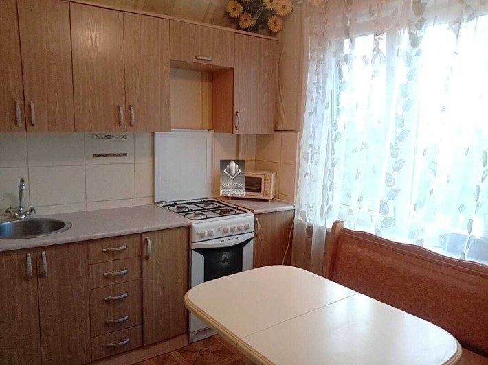Продам простору, теплу 1-кімнатну квартиру, Шевченківський район - фото 1