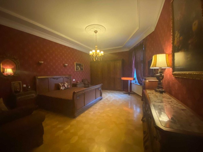 Продаж квартири в австрійському люксі в центрі Львова,вул.Дорошенка - фото 1