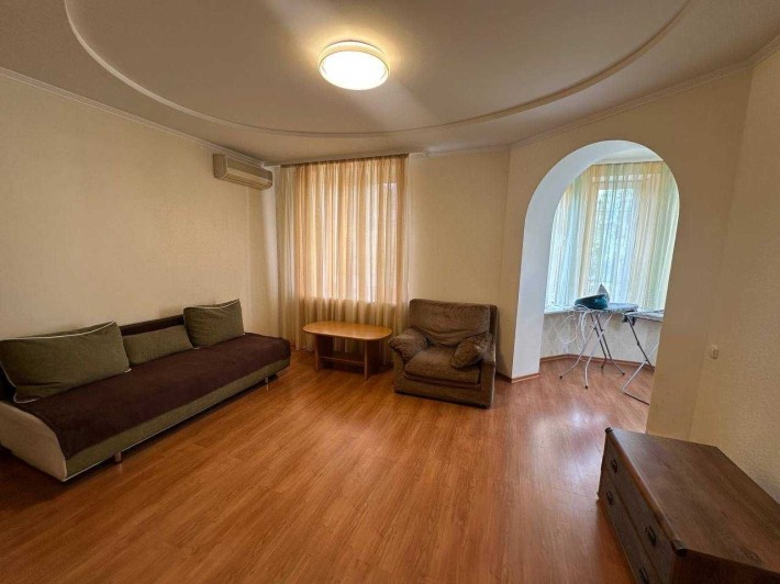 Продам 2к квартиру з еркером Центр пр. Д. Яворницького,33 Торг - фото 1