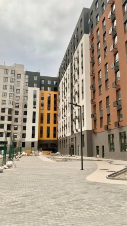 Продается 1 ком квартира Новострой Александровский район - фото 1