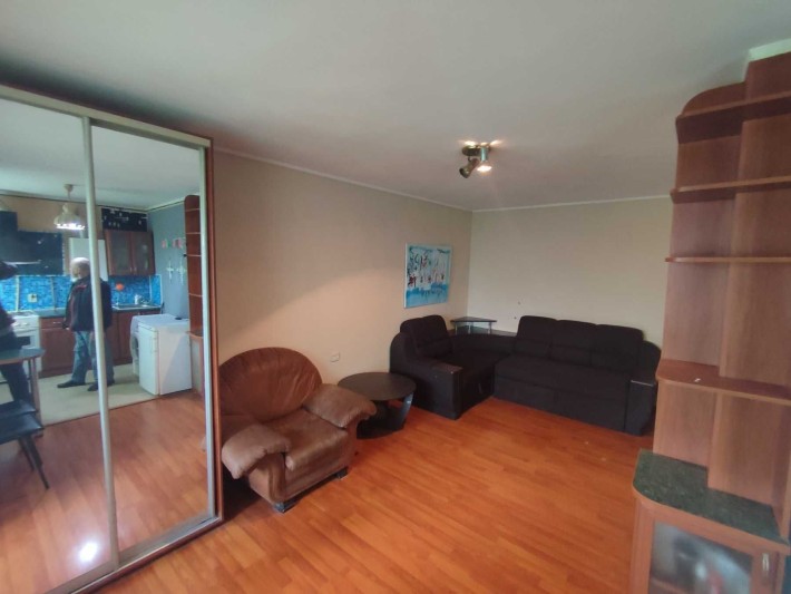 Продам 1 кімнатну квартиру студію в Центрі - фото 1