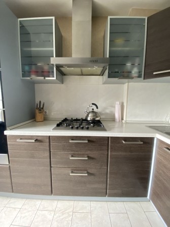 Продам 3 х кв .  Ул.   бульвар Строителей  15 микрорайон. - фото 1