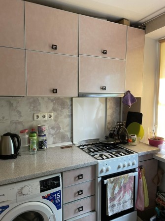 Продаётся 1 кв  Лахтинская - фото 1