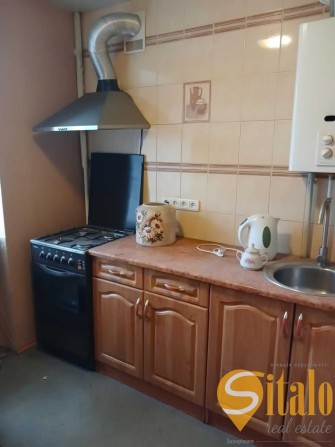 Продаж 3-х квартири вул. М. Гончаренко (Критий ринок). - фото 1