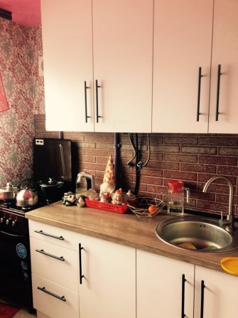 Продам 2 кім квартиру біля стадіону Спартак - фото 1