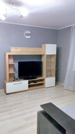 Продам 1- комнатную квартиру в новом доме ж/м Красный  Камень - фото 1