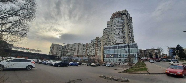 Продаж квартири від власника Гагаріна 3, площею 141 кв.м - фото 1