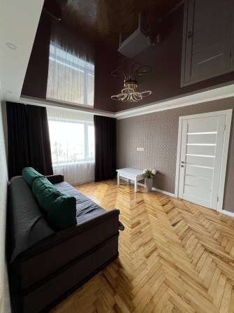 Продажа 3х-комг.кв. по ул. Запорожского казачества с хорошим ремонтом - фото 1