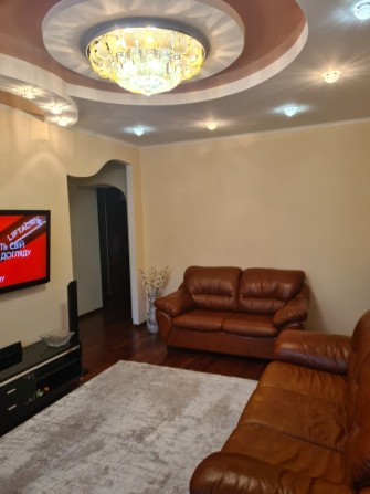 Продам 3х кімнатну квартиру в центрі міста - фото 1