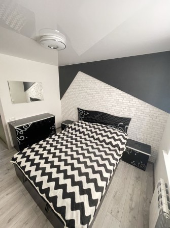 Продам 3 кімнатну квартиру на Жадова Атб - фото 1