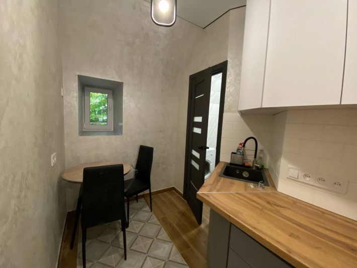 Продам 1-комн.квартиру с ремонтом в центре, ул. Греческая под аренду - фото 1