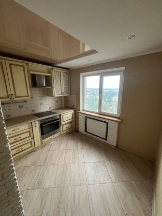 Продам 2  кімнатну квартиру - фото 1