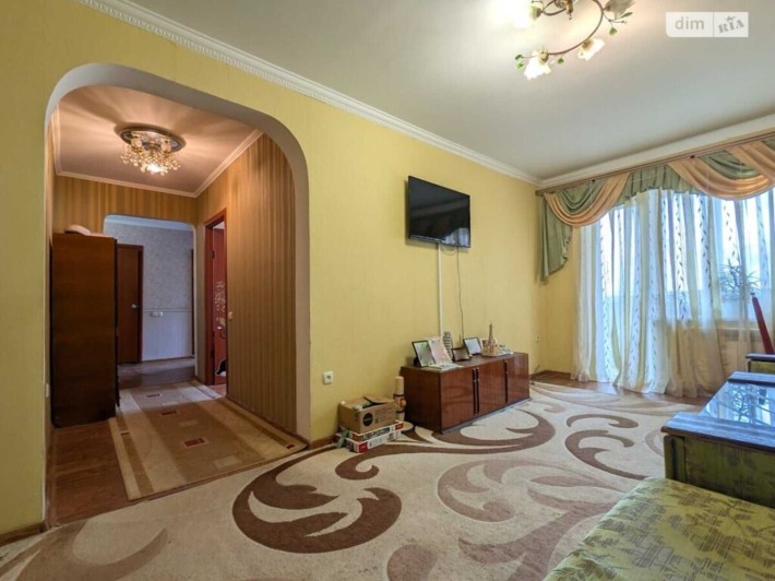 Продається 3-кімнатна квартира в Бородинському мкр-ні - фото 1