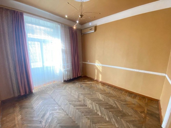 Продам 2к Сталинку в центре - фото 1
