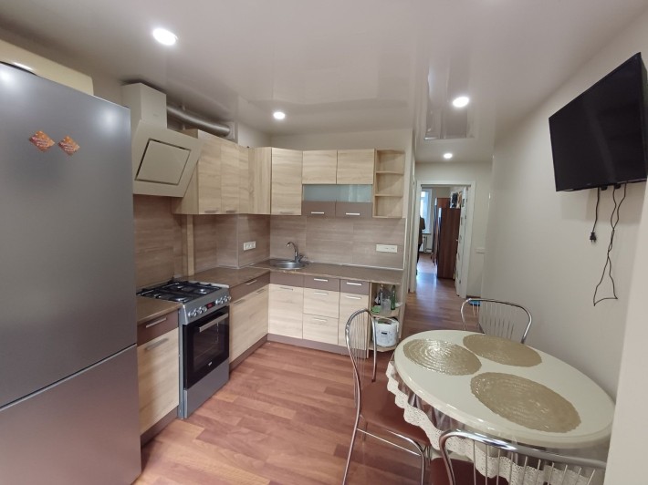 Продам 1 к кв с евроремонтом 2/9 метро Холодная Гора, ул Волонтерская - фото 1