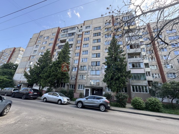 Продаж 3 кімнатної квартири на Науковій - фото 1