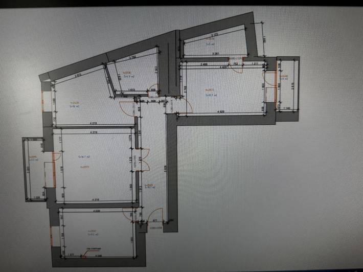 Продам квартиру 3 кімнатну квартиру - фото 1