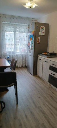 Продам простору квартиру. - фото 1