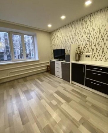 Продам двухкомнатную гостинку на Одесской - фото 1