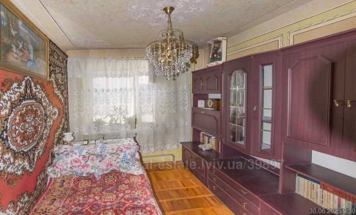 Продаж квартири на Червоної калини - фото 1