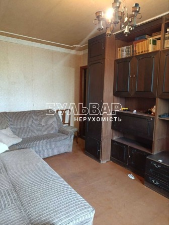 Продам 2 к. кв., СС-2, м. Героев Труда, ул. Гвардейцев Широнинцев, 111 - фото 1