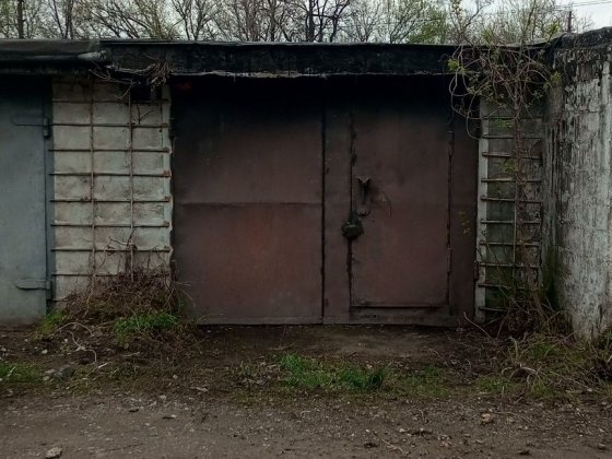 Гараж в районі центрального ринку с документами Каменское