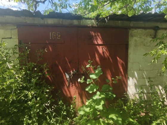 Гараж с крышей под ремонт Жовті Води