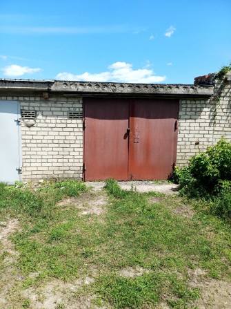 Гараж в центрі міста Ізюм. - фото 1