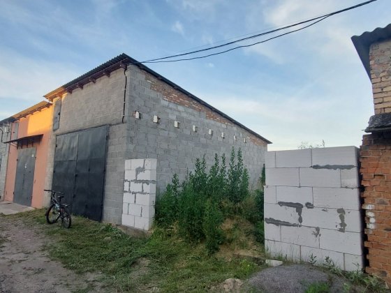 Недобудований гараж Козятин