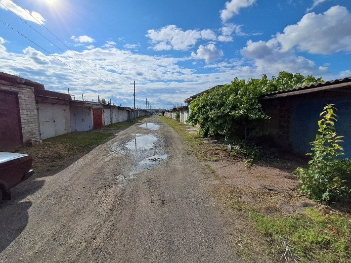 Продажа 2х совместных гаражей - фото 1
