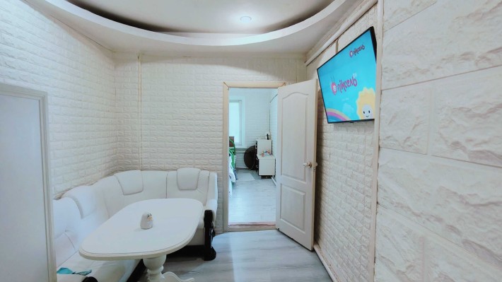 Продам 1 к  квартиру. Декабристов /пр. Центральный .Без комиссии!! - фото 1