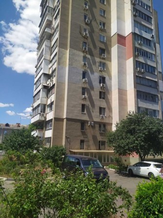 Трех комнатная квартира, 90м. 8/14, Колонтаевска, приморский район - фото 1