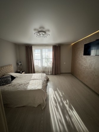 3 кімнати, 68 м², новий ремонт, 2 балкони, підвал, спокійний район - фото 1