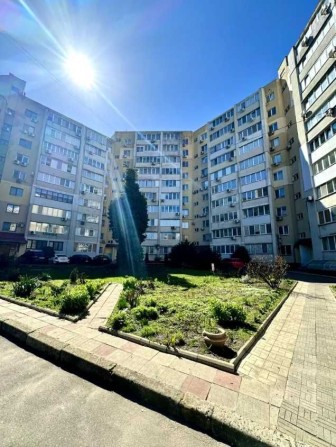 3 комнатная квартира на Фонтане - фото 1