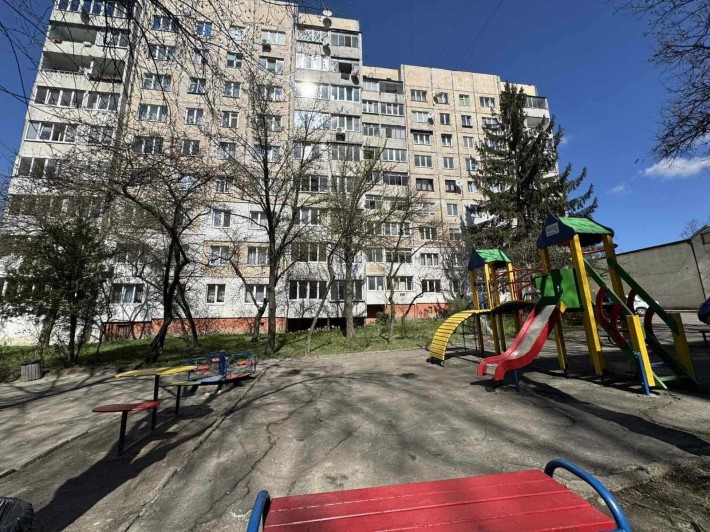 Продаж 4-кім квартири по вул. Пасічна 96 - фото 1