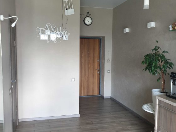 Продам 2 кімнатну квартиру з місцем на паркінгу та коморою Петропавловская Борщаговка