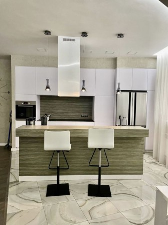 Продам 3 к.кв., 117 м.кв., ул.Культуры 22-В, Авантаж - фото 1