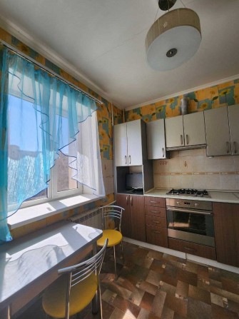 Продам 1 кімнатну кв-ру з ремонтом на вул. Сахарова ! - фото 1