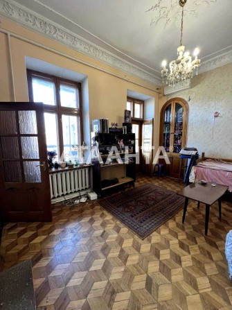 Большая 4-х комн. квартира в историческом центре города на ул. Пастера - фото 1