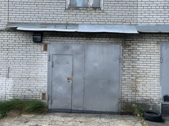 Продам двохповерхий цегляний гараж 57м2 з погрібом та ямою у Вишневому Вишневе