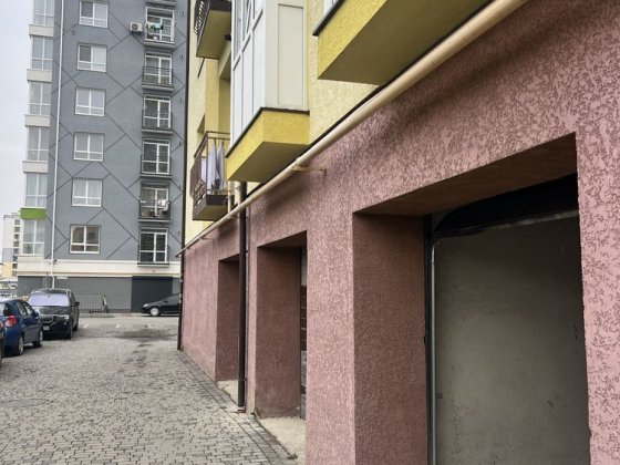 Гараж з комунікаціями (23м.кв). вул. Довженка. Івано-Франківськ
