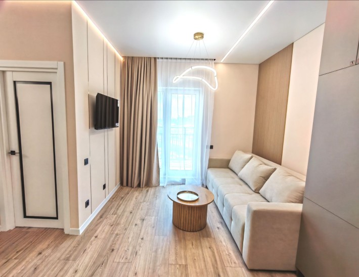 Краснова,Kadorr city,65 жемчужина, кухня-студия и спальня, гардеробная - фото 1