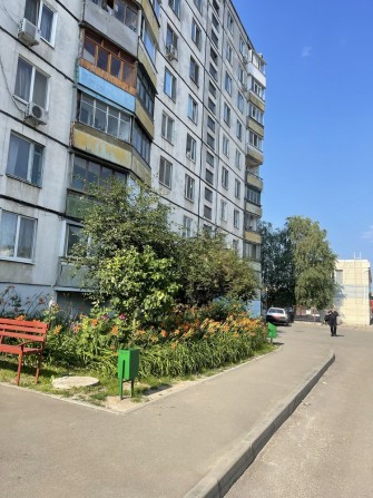 ТЦ Украина, Орленок , 1-ком , 8/9 , чешка, 33 кв, жилое . Реальная ! - фото 1