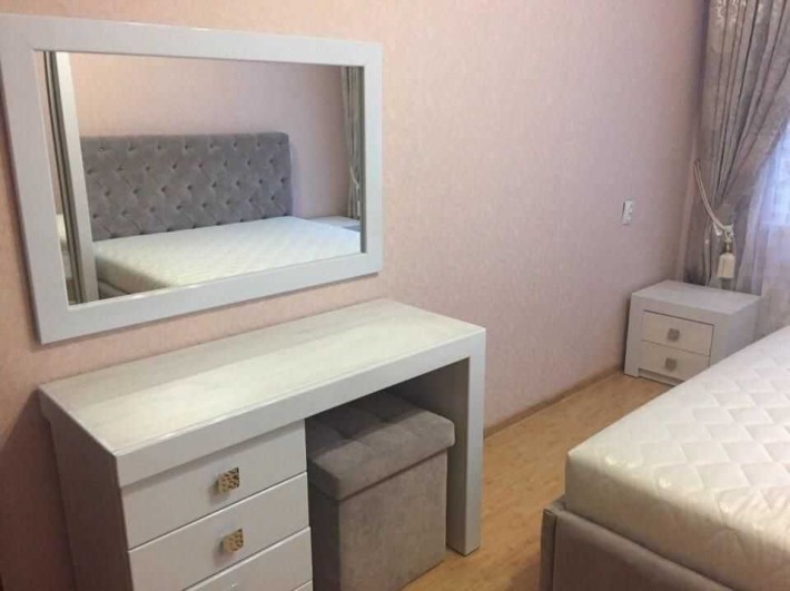 Продам 3 комнатную квартиру м. Дворец Спорта, 10 мин пешком - фото 1