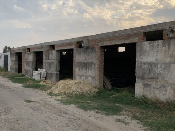 Гаражні бокси 4 шт ( недобудова) район Метро Полтава