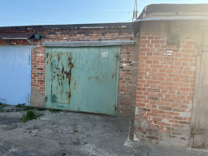Продам цегляний гараж на  Герасима Кондратьєва - фото 1